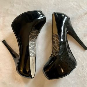 Patent Bordello Pleaser platforms